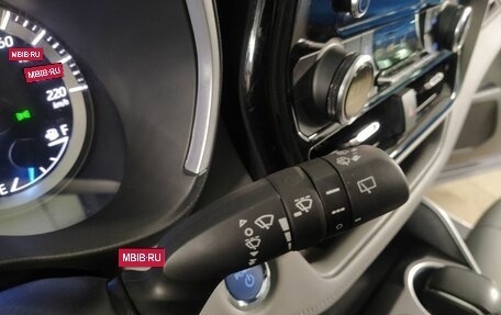 Toyota Highlander, 2022 год, 4 300 000 рублей, 10 фотография