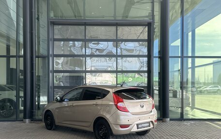 Hyundai Solaris II рестайлинг, 2014 год, 890 000 рублей, 2 фотография