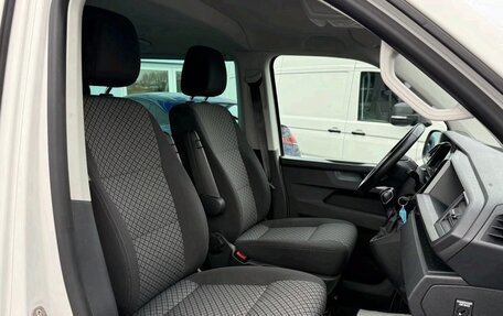 Volkswagen Multivan T6 рестайлинг, 2022 год, 4 000 000 рублей, 7 фотография