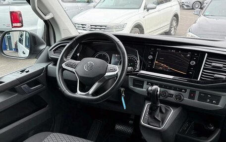 Volkswagen Multivan T6 рестайлинг, 2022 год, 4 000 000 рублей, 10 фотография