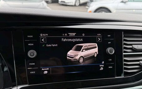 Volkswagen Multivan T6 рестайлинг, 2022 год, 4 000 000 рублей, 16 фотография