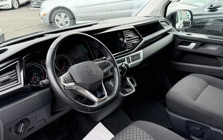 Volkswagen Multivan T6 рестайлинг, 2022 год, 4 000 000 рублей, 24 фотография