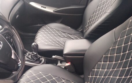 Hyundai Solaris II рестайлинг, 2016 год, 1 000 000 рублей, 6 фотография