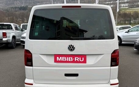 Volkswagen Multivan T6 рестайлинг, 2022 год, 4 000 000 рублей, 5 фотография