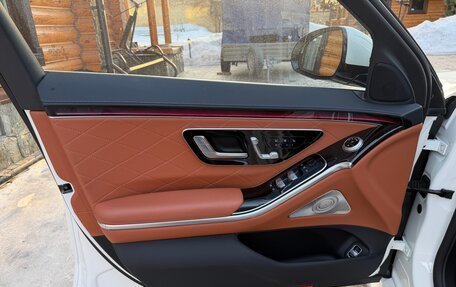 Mercedes-Benz S-Класс, 2022 год, 15 000 000 рублей, 10 фотография