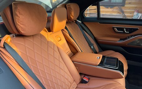 Mercedes-Benz S-Класс, 2022 год, 15 000 000 рублей, 26 фотография