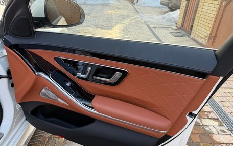 Mercedes-Benz S-Класс, 2022 год, 15 000 000 рублей, 28 фотография