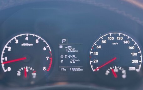 Hyundai Solaris II рестайлинг, 2019 год, 1 230 000 рублей, 18 фотография