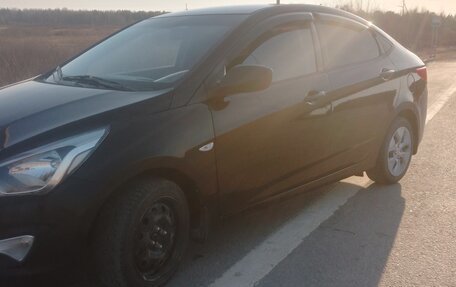 Hyundai Solaris II рестайлинг, 2016 год, 650 000 рублей, 3 фотография