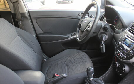 Hyundai Solaris II рестайлинг, 2015 год, 967 000 рублей, 14 фотография