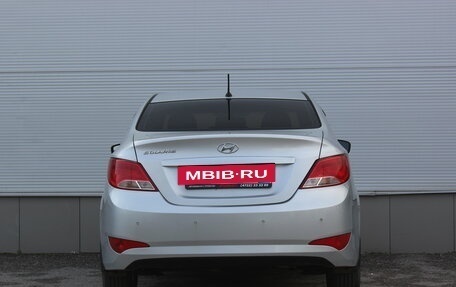 Hyundai Solaris II рестайлинг, 2015 год, 967 000 рублей, 4 фотография