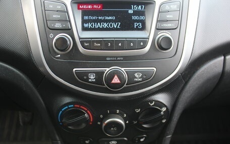 Hyundai Solaris II рестайлинг, 2015 год, 967 000 рублей, 21 фотография