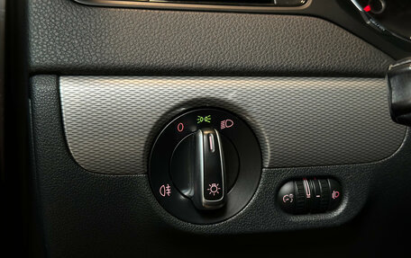 Volkswagen Jetta VI, 2015 год, 1 000 000 рублей, 19 фотография