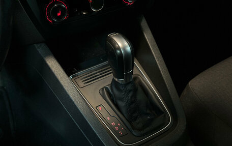 Volkswagen Jetta VI, 2015 год, 1 000 000 рублей, 16 фотография