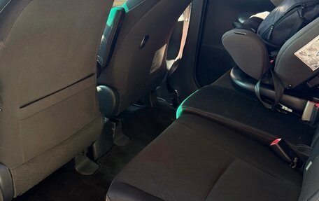 Toyota Wish II, 2009 год, 1 300 000 рублей, 7 фотография