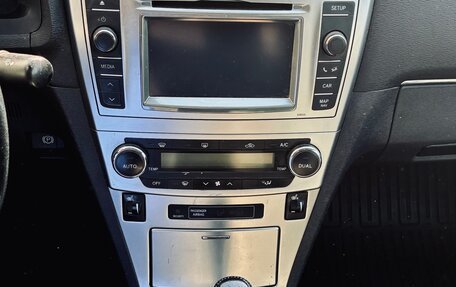 Toyota Avensis III рестайлинг, 2011 год, 1 150 000 рублей, 3 фотография