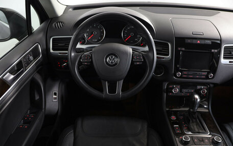 Volkswagen Touareg III, 2012 год, 2 499 000 рублей, 10 фотография