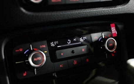 Volkswagen Touareg III, 2012 год, 2 499 000 рублей, 15 фотография