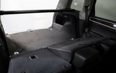 Volkswagen Touareg III, 2012 год, 2 499 000 рублей, 26 фотография