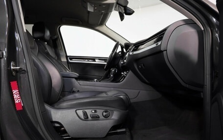 Volkswagen Touareg III, 2012 год, 2 499 000 рублей, 23 фотография