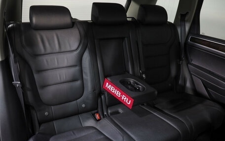 Volkswagen Touareg III, 2012 год, 2 499 000 рублей, 24 фотография