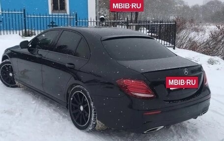 Mercedes-Benz E-Класс, 2016 год, 2 500 000 рублей, 4 фотография