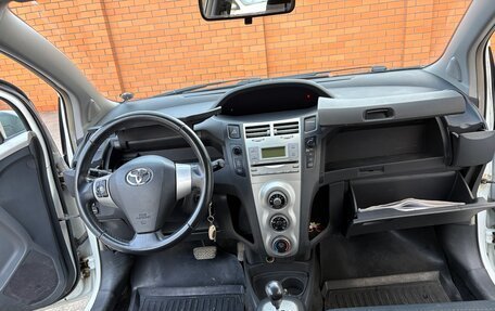 Toyota Yaris III рестайлинг, 2008 год, 450 000 рублей, 8 фотография