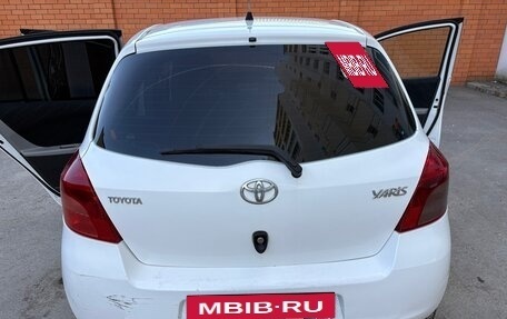 Toyota Yaris III рестайлинг, 2008 год, 450 000 рублей, 11 фотография