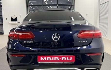 Mercedes-Benz E-Класс, 2018 год, 5 290 000 рублей, 4 фотография