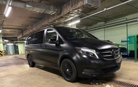 Mercedes-Benz V-Класс, 2017 год, 7 000 000 рублей, 2 фотография