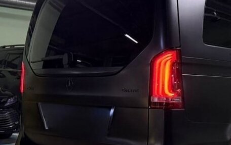 Mercedes-Benz V-Класс, 2017 год, 7 000 000 рублей, 10 фотография