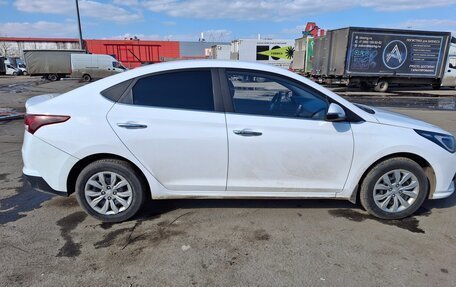 Hyundai Solaris II рестайлинг, 2021 год, 1 650 000 рублей, 3 фотография