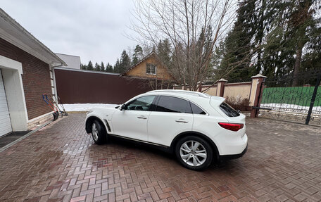 Infiniti QX70, 2013 год, 2 700 000 рублей, 3 фотография