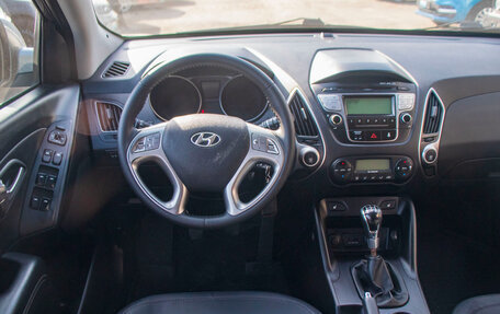 Hyundai ix35 I рестайлинг, 2012 год, 999 000 рублей, 8 фотография