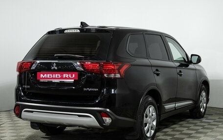 Mitsubishi Outlander III рестайлинг 3, 2019 год, 1 899 585 рублей, 5 фотография