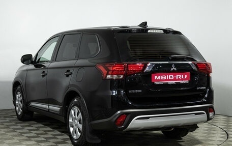 Mitsubishi Outlander III рестайлинг 3, 2019 год, 1 899 585 рублей, 7 фотография