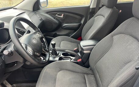 Hyundai ix35 I рестайлинг, 2011 год, 1 100 000 рублей, 10 фотография