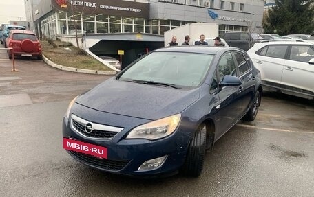 Opel Astra J, 2012 год, 650 000 рублей, 2 фотография