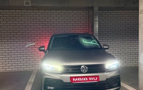 Volkswagen Tiguan II, 2017 год, 3 500 000 рублей, 2 фотография