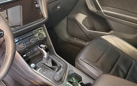 Volkswagen Tiguan II, 2017 год, 3 500 000 рублей, 13 фотография