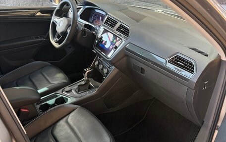 Volkswagen Tiguan II, 2017 год, 3 500 000 рублей, 21 фотография