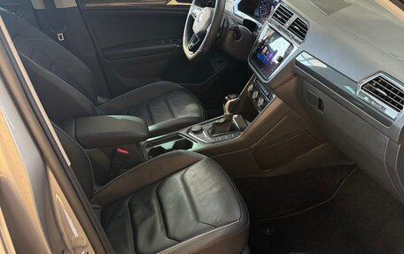 Volkswagen Tiguan II, 2017 год, 3 500 000 рублей, 24 фотография