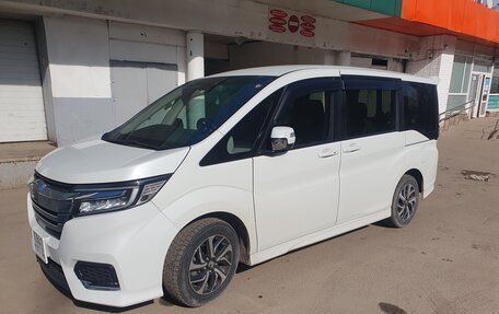 Honda Stepwgn IV, 2021 год, 3 250 000 рублей, 5 фотография