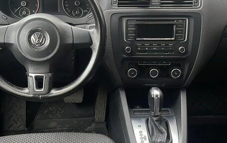 Volkswagen Jetta VI, 2014 год, 1 050 000 рублей, 10 фотография