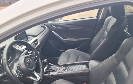 Mazda 6, 2016 год, 1 850 000 рублей, 11 фотография