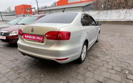 Volkswagen Jetta VI, 2014 год, 1 050 000 рублей, 4 фотография