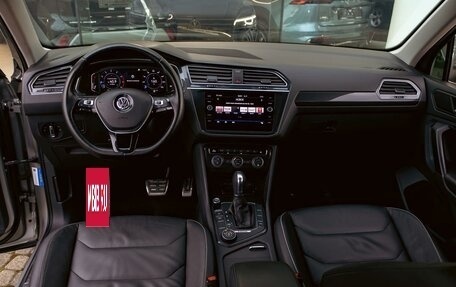 Volkswagen Tiguan II, 2019 год, 2 455 000 рублей, 16 фотография