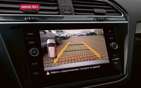 Volkswagen Tiguan II, 2019 год, 2 455 000 рублей, 14 фотография