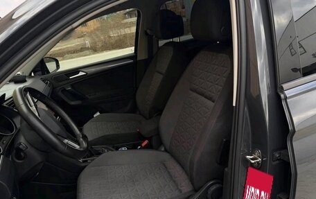 Volkswagen Tiguan II, 2021 год, 2 800 000 рублей, 9 фотография