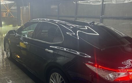 Toyota Camry, 2020 год, 2 350 000 рублей, 1 фотография